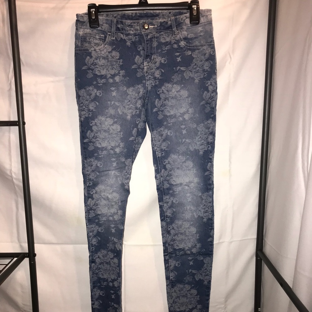 Candie’s Floral Print Denim Skinny Jeans